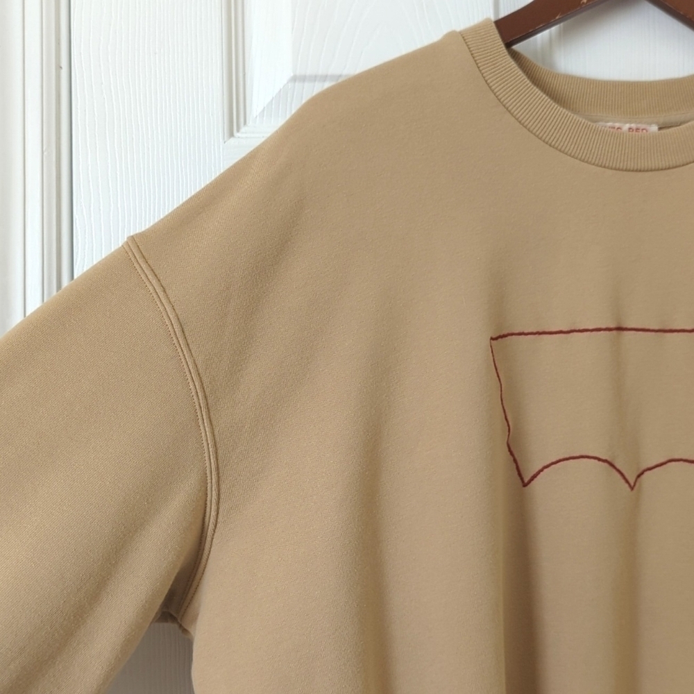 Levi's Red Embroidered Oversized French Terry Pullover Crewneck Sweatshirt Tan M - Picture 3 of 14